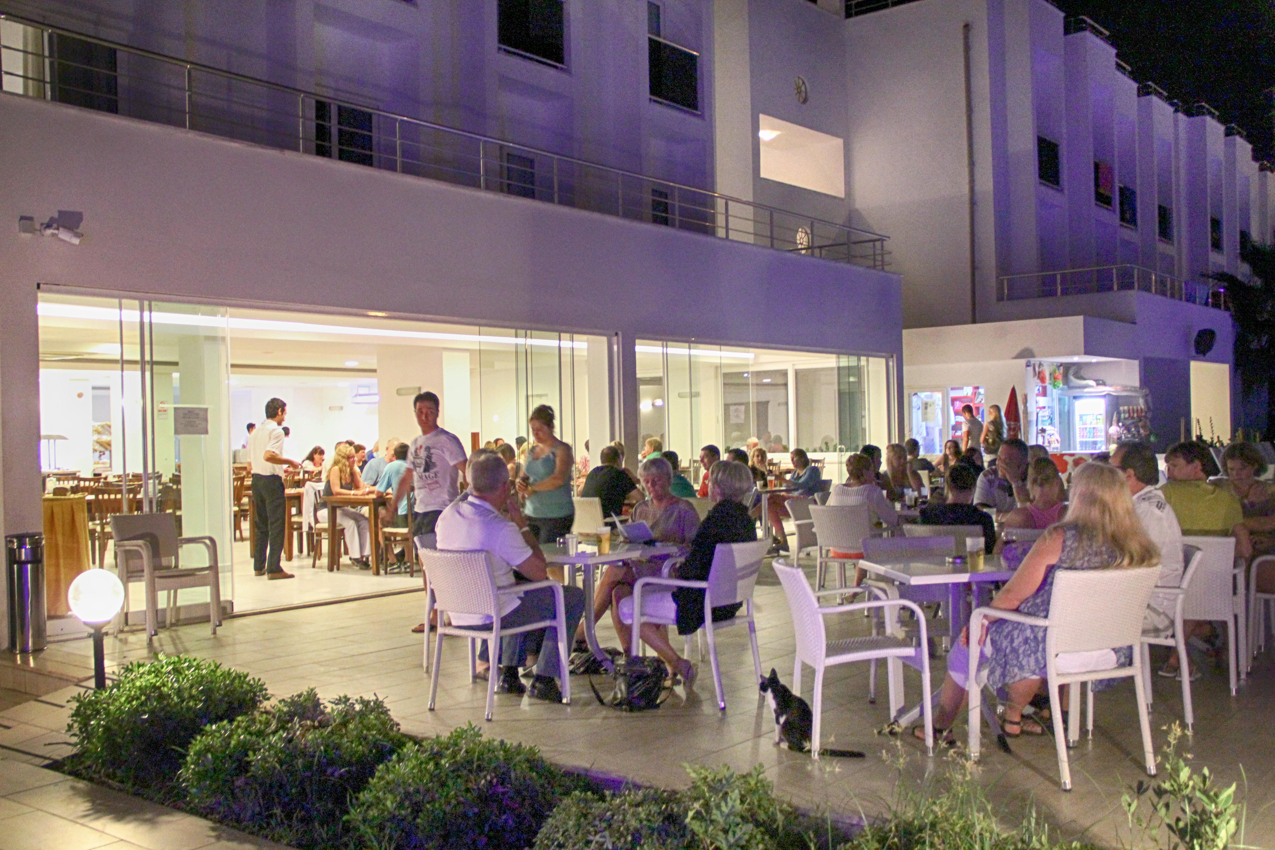 Club Shark Hotel Gümbet Eksteriør bilde