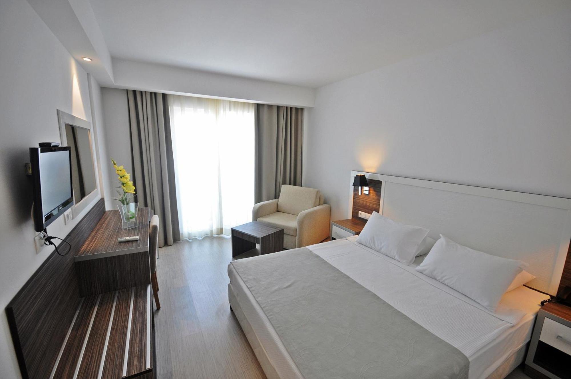 Club Shark Hotel Gümbet Rom bilde